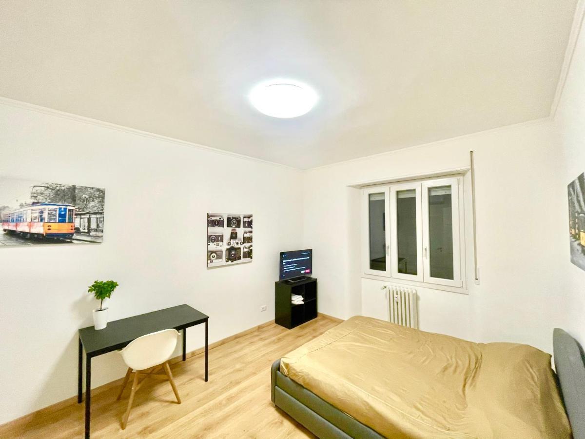 Camera Con Bagno Privato - Zona Bocconi Milánó Kültér fotó